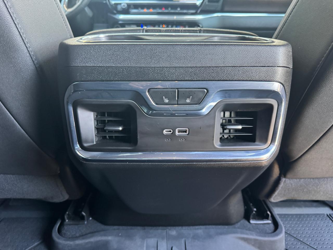 Chevrolet Silverado 1500 4WD Crew Cab 147" High Country 2023