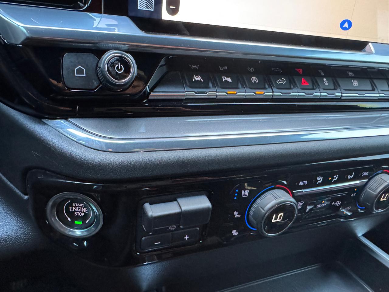 Chevrolet Silverado 1500 4WD Crew Cab 147" High Country 2023