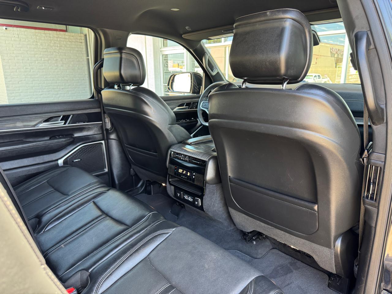 Jeep Wagoneer L Series II 4x4 2023