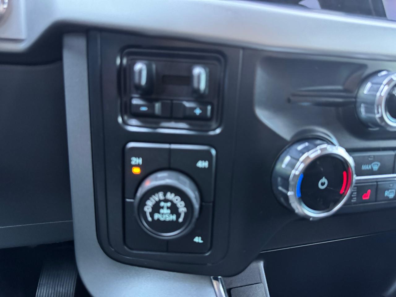 Ford F-150 XLT 4WD SuperCrew 5.5' Box 2022