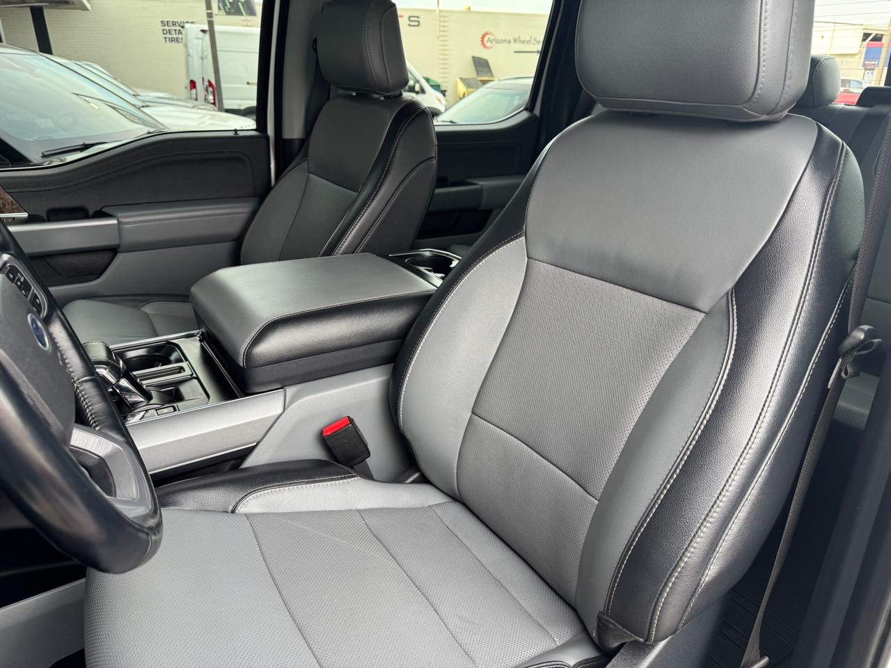 Ford F-150 Lariat SuperCrew 5.5-ft. Bed 4WD 2023