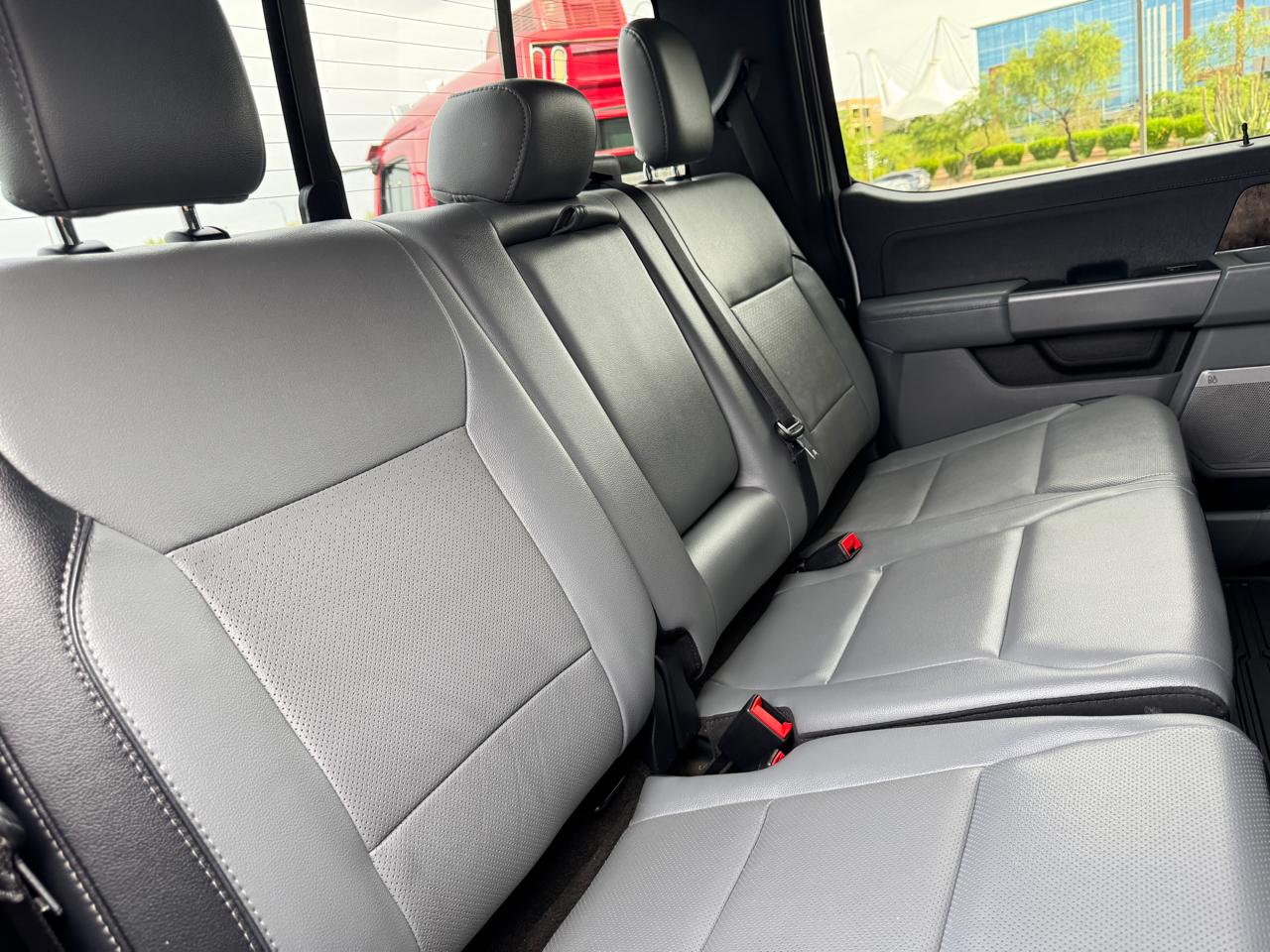 Ford F-150 Lariat SuperCrew 5.5-ft. Bed 4WD 2023