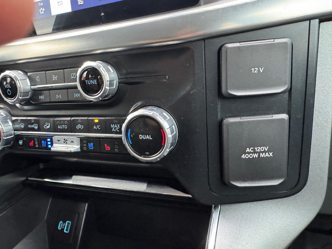 Ford F-150 Lariat SuperCrew 5.5-ft. Bed 4WD 2023