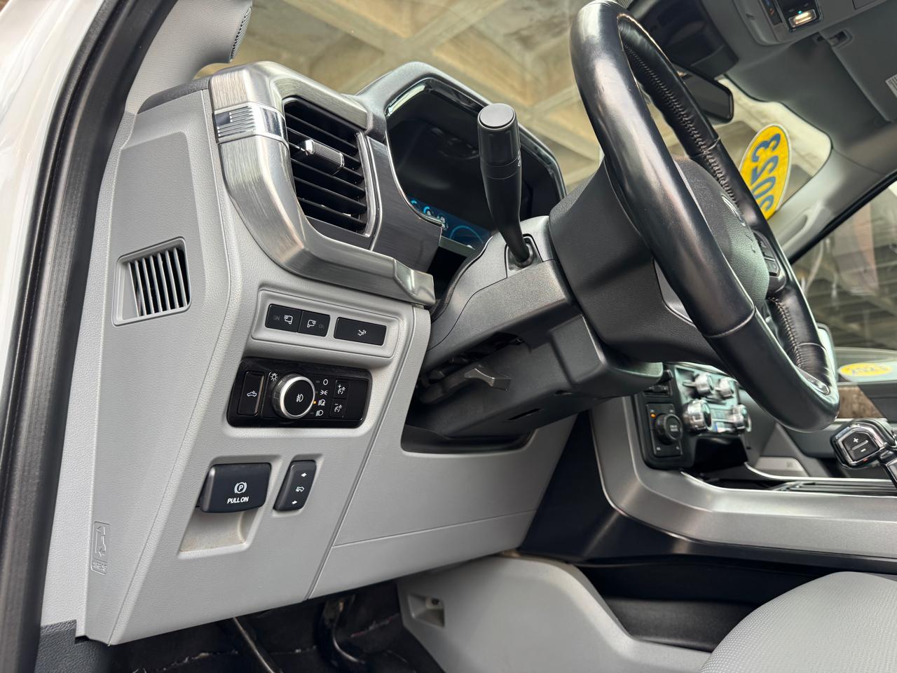 Ford F-150 Lariat SuperCrew 5.5-ft. Bed 4WD 2023