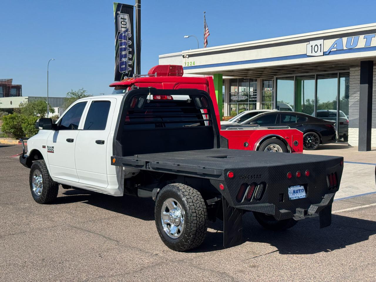 RAM 3500 Tradesman 4x4 Crew Cab 8' Box 2018