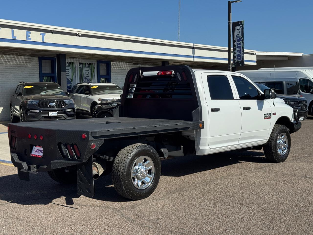 RAM 3500 Tradesman 4x4 Crew Cab 8' Box 2018
