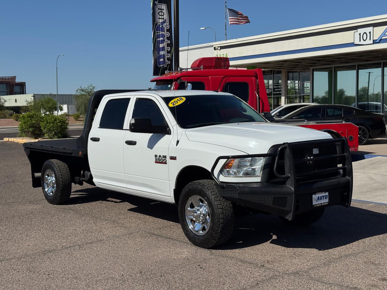 RAM 3500 Tradesman 4x4 Crew Cab 8' Box 2018