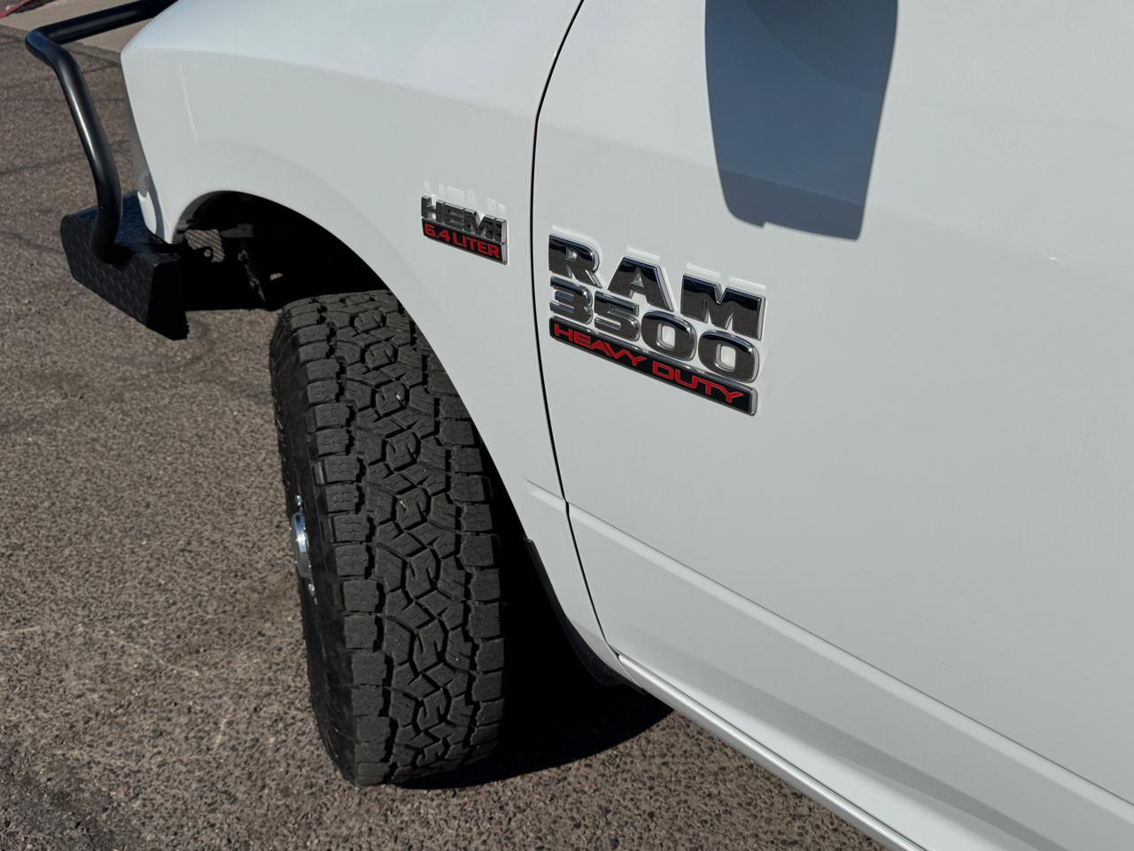 RAM 3500 Tradesman 4x4 Crew Cab 8' Box 2018