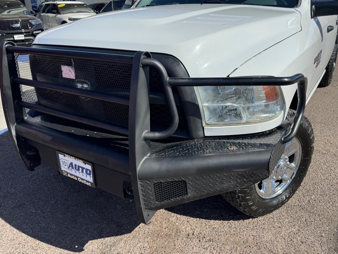 RAM 3500 Tradesman 4x4 Crew Cab 8' Box 2018