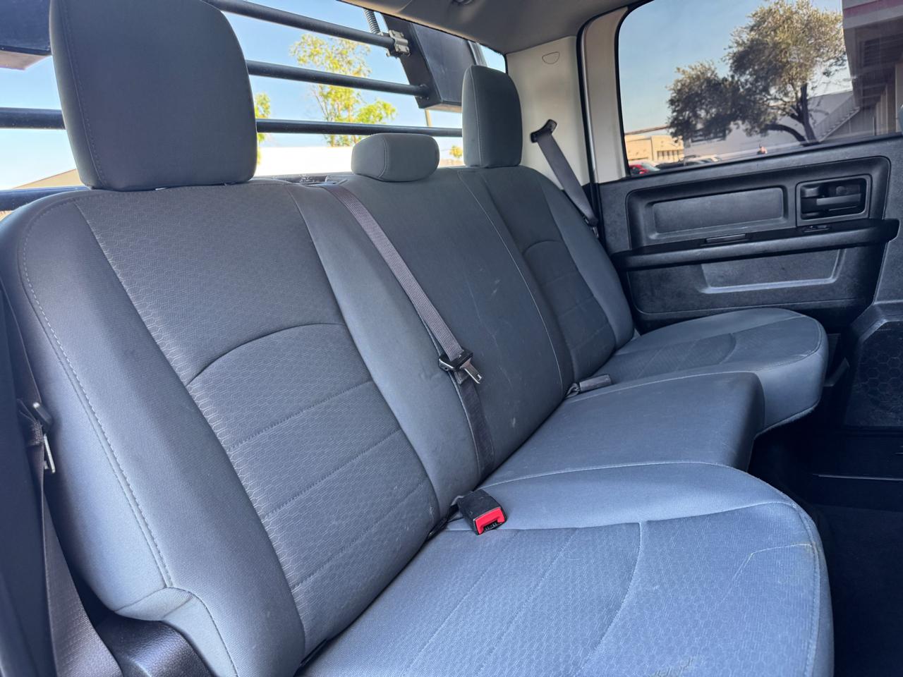 RAM 3500 Tradesman 4x4 Crew Cab 8' Box 2018
