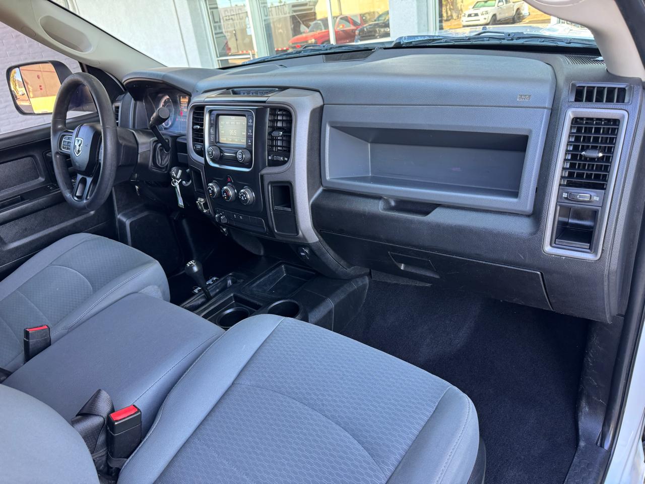 RAM 3500 Tradesman 4x4 Crew Cab 8' Box 2018
