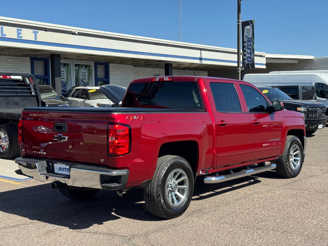 Chevrolet Silverado 1500 4WD Crew Cab 143.5" LT w/1LT 2018