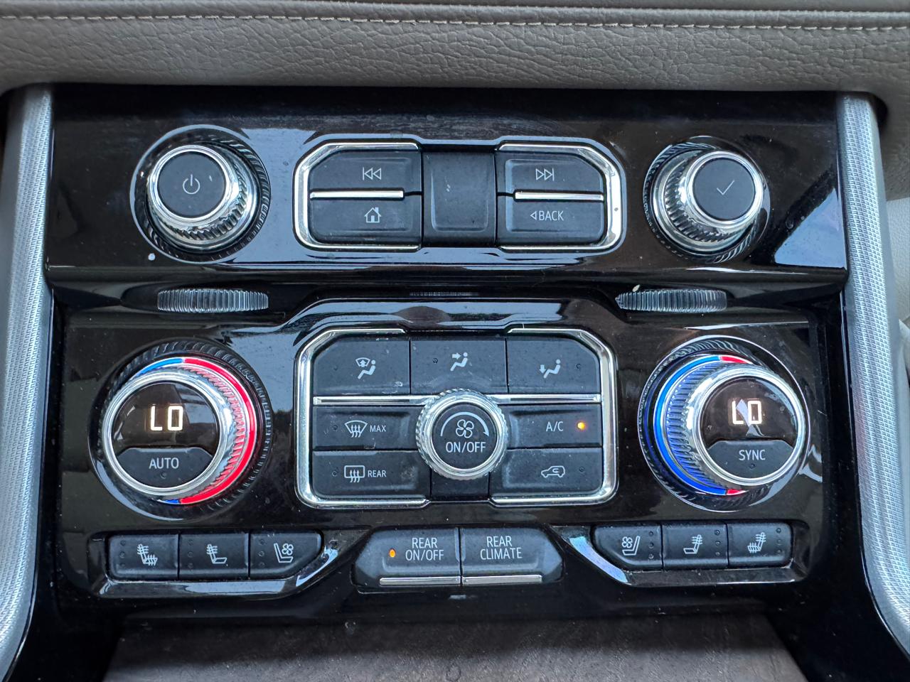 GMC Yukon XL 4WD 4dr Denali 2021
