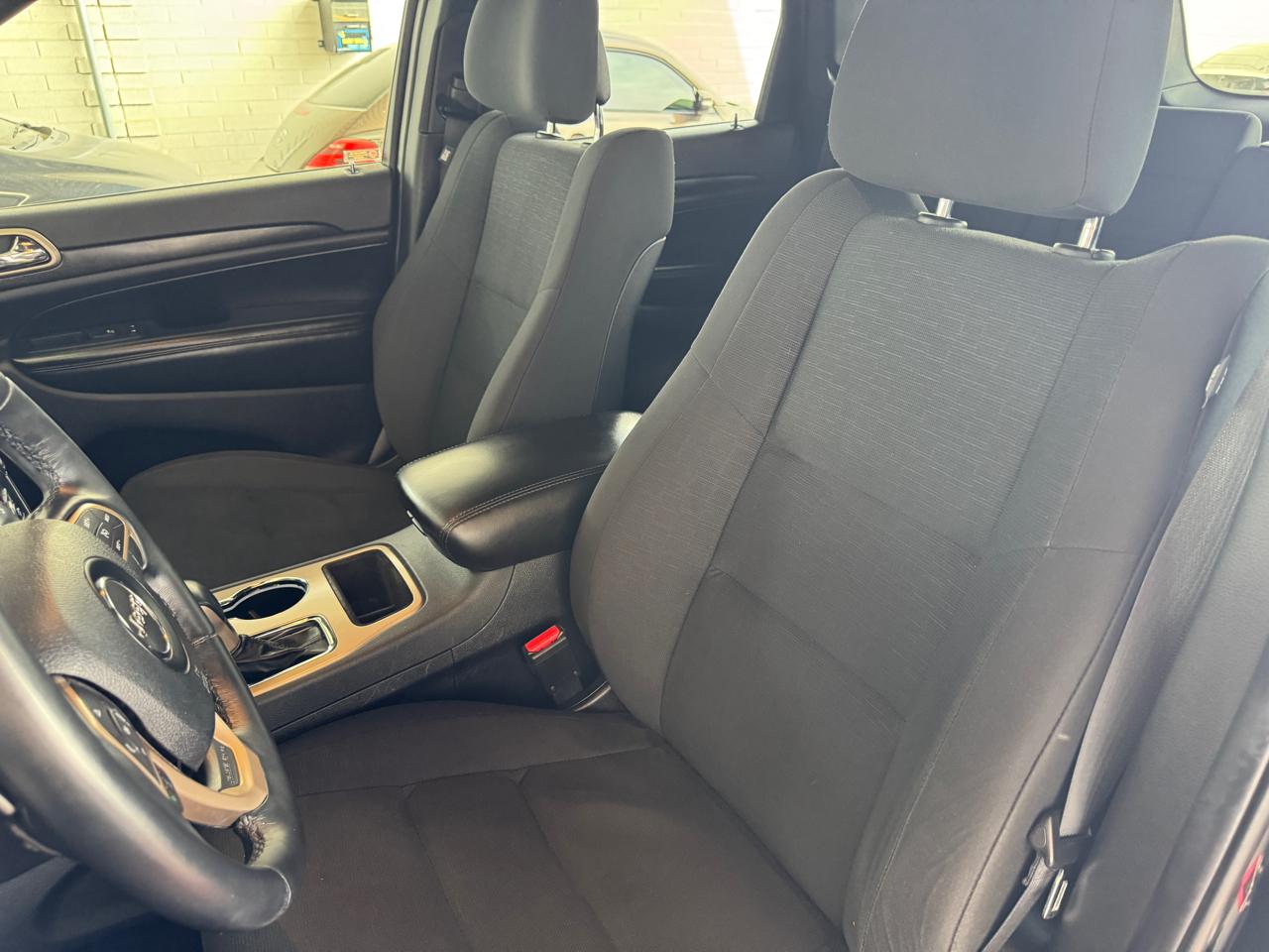 Jeep Grand Cherokee Laredo 4x2 2017