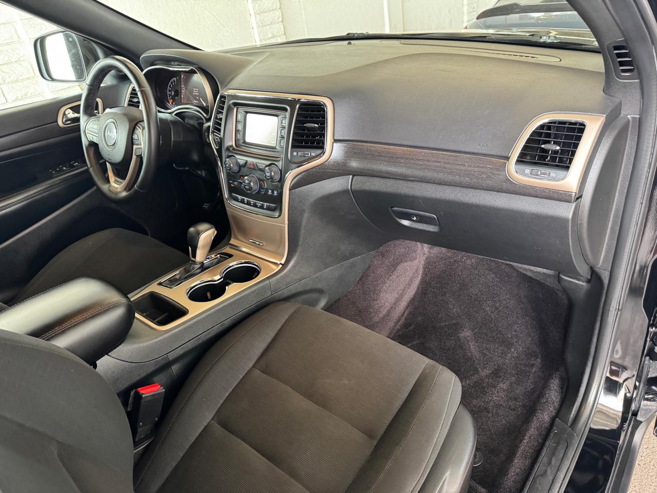 Jeep Grand Cherokee Laredo 4x2 2017