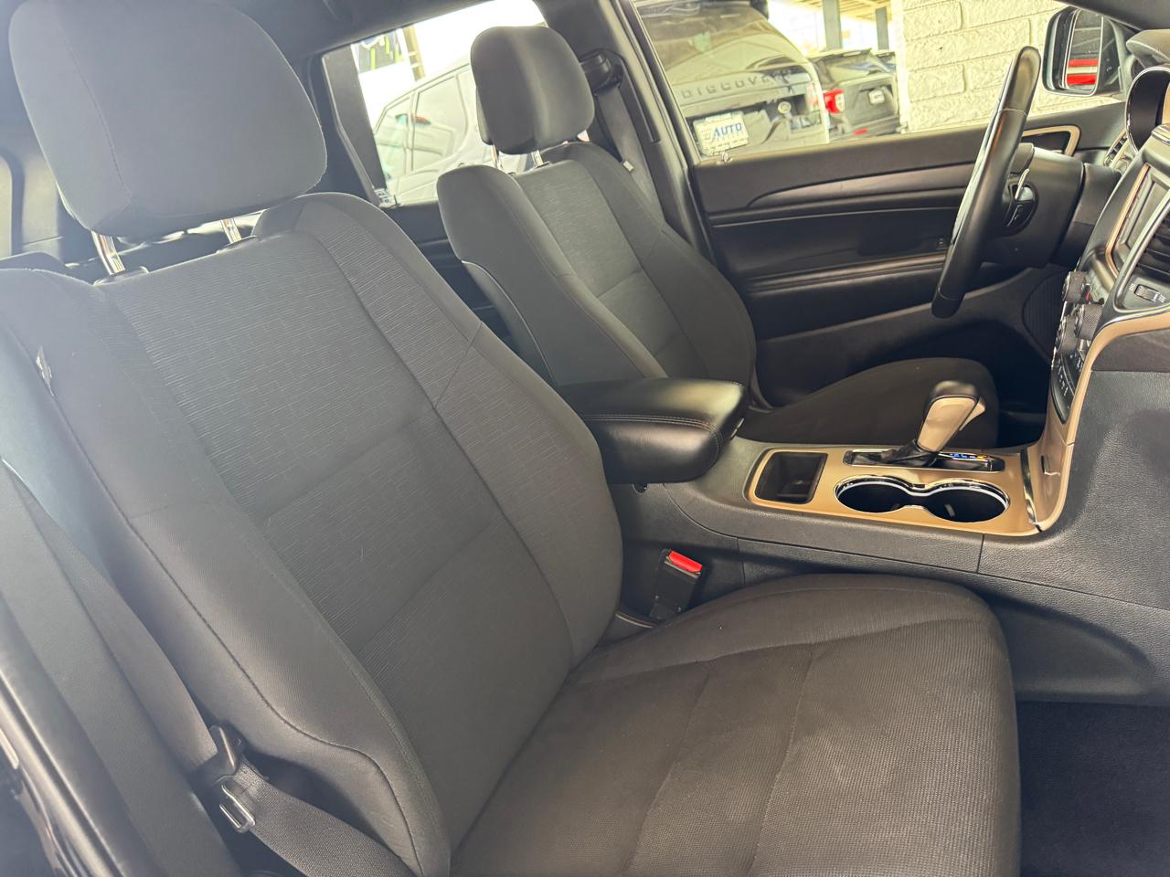 Jeep Grand Cherokee Laredo 4x2 2017