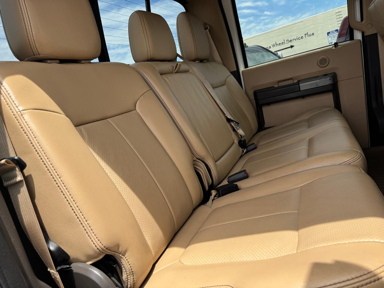 Ford Super Duty F-350 SRW 4WD Crew Cab 172" Platinum 2016