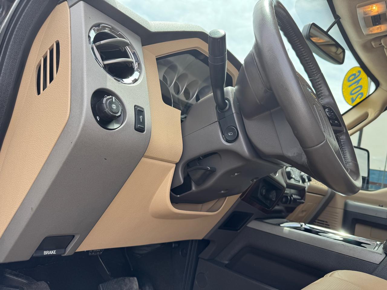 Ford Super Duty F-350 SRW 4WD Crew Cab 172" Platinum 2016