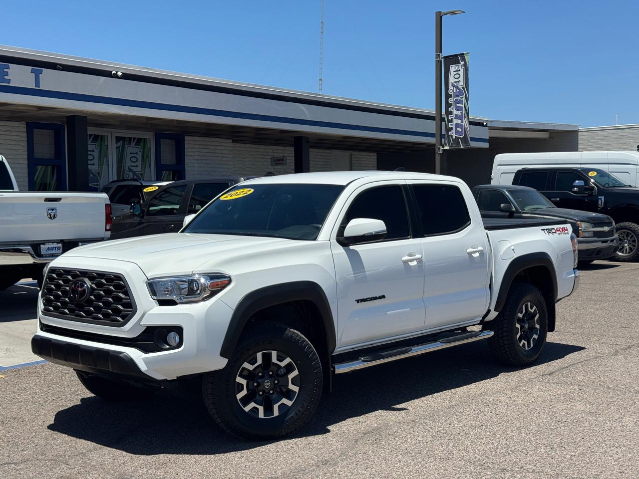 Toyota Tacoma 4WD TRD Off Road Double Cab 5' Bed AT (Natl) 2022