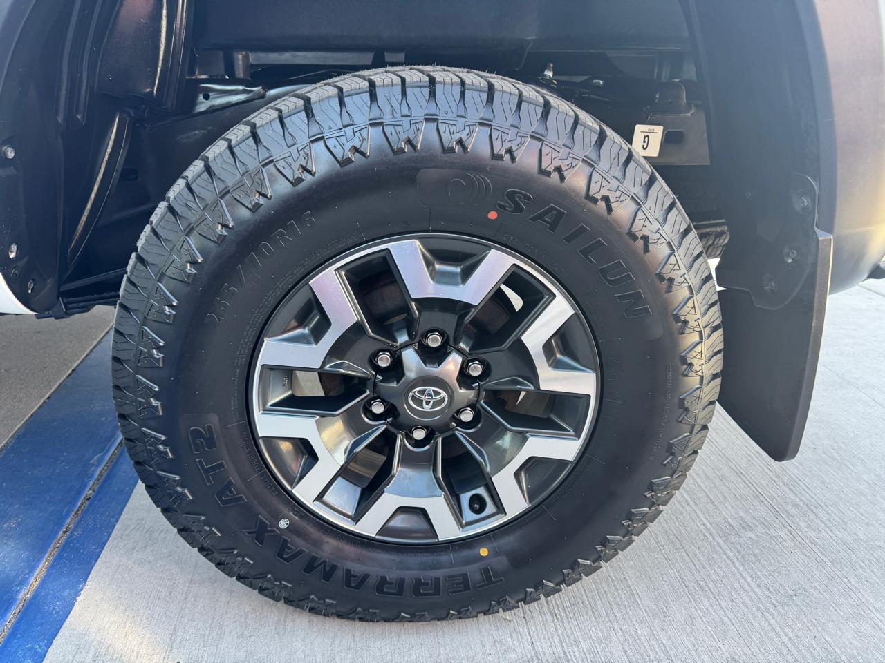 Toyota Tacoma 4WD TRD Off Road Double Cab 5' Bed AT (Natl) 2022