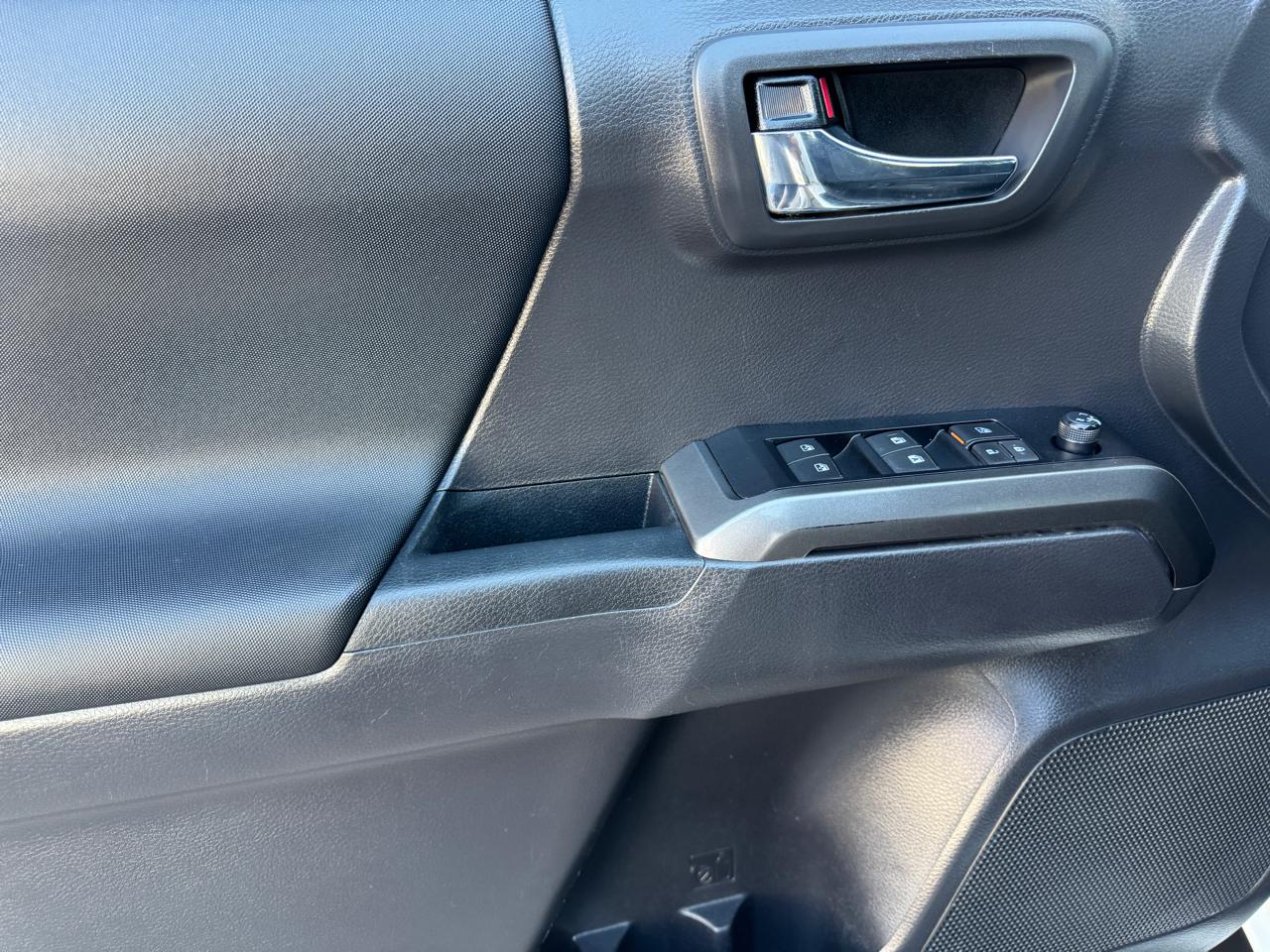 Toyota Tacoma 4WD TRD Off Road Double Cab 5' Bed AT (Natl) 2022