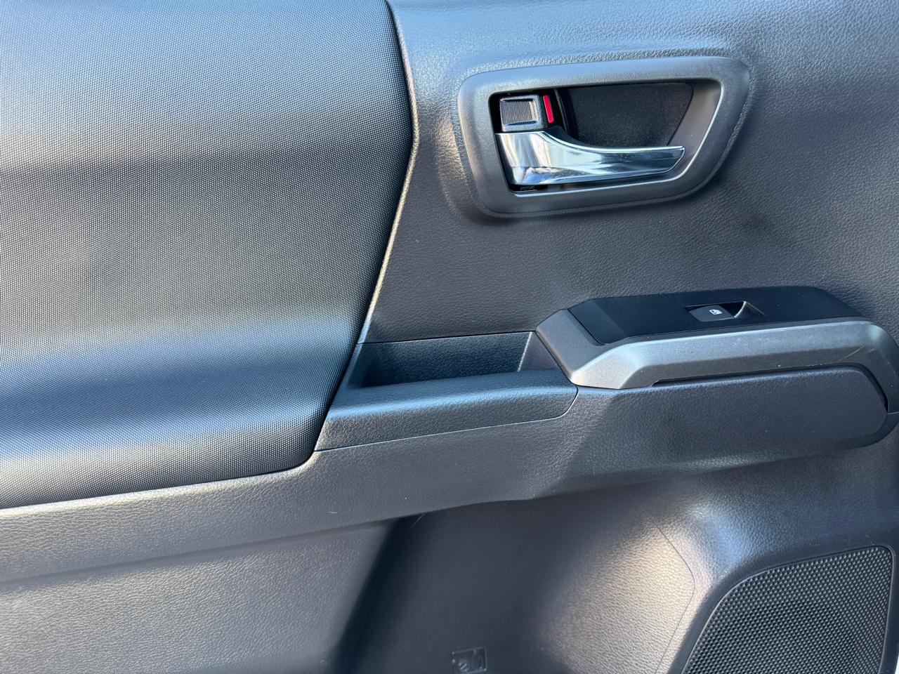 Toyota Tacoma 4WD TRD Off Road Double Cab 5' Bed AT (Natl) 2022
