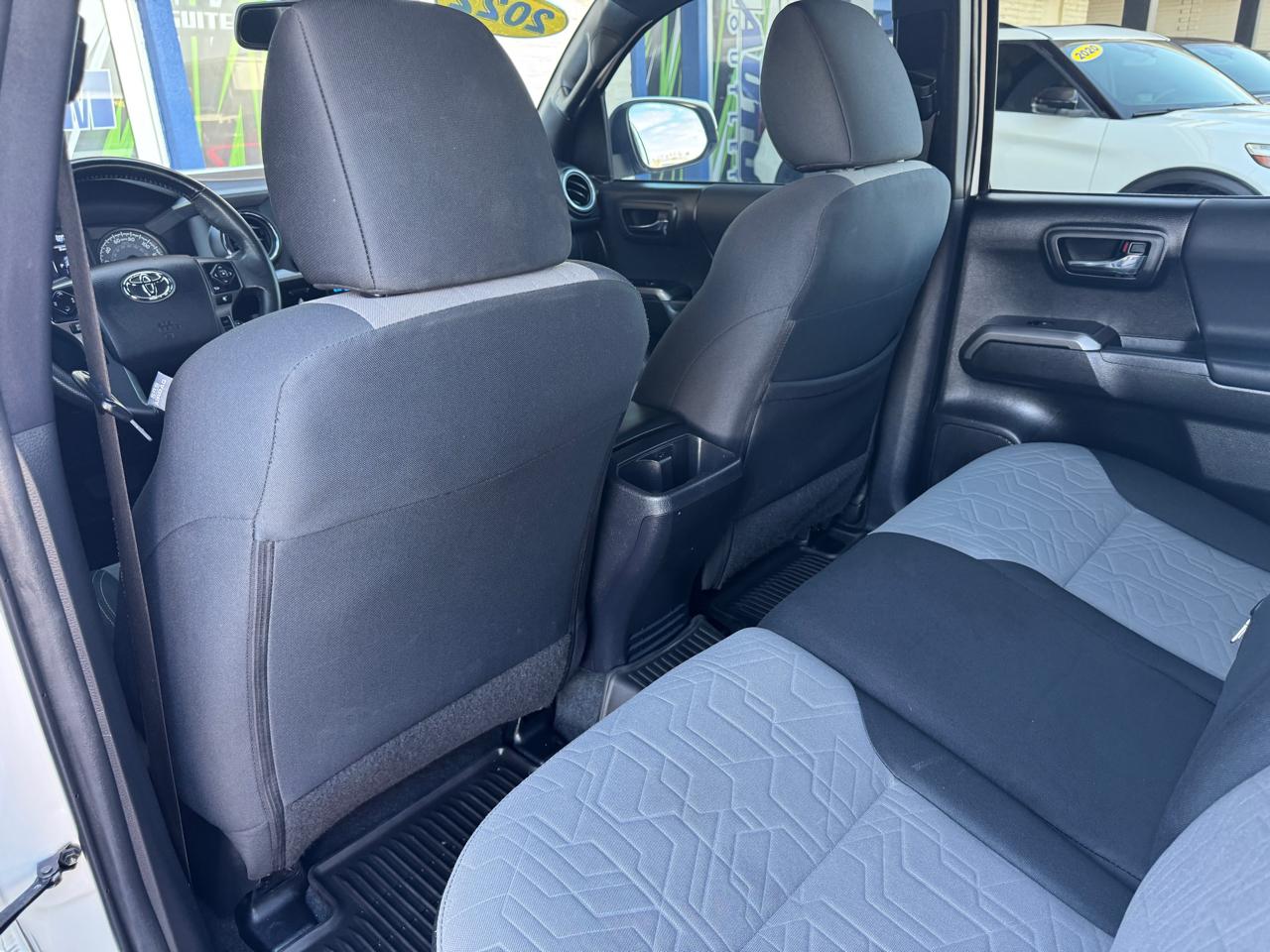 Toyota Tacoma 4WD TRD Off Road Double Cab 5' Bed AT (Natl) 2022