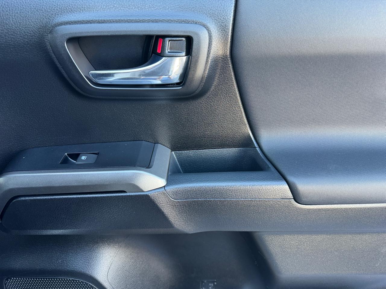 Toyota Tacoma 4WD TRD Off Road Double Cab 5' Bed AT (Natl) 2022