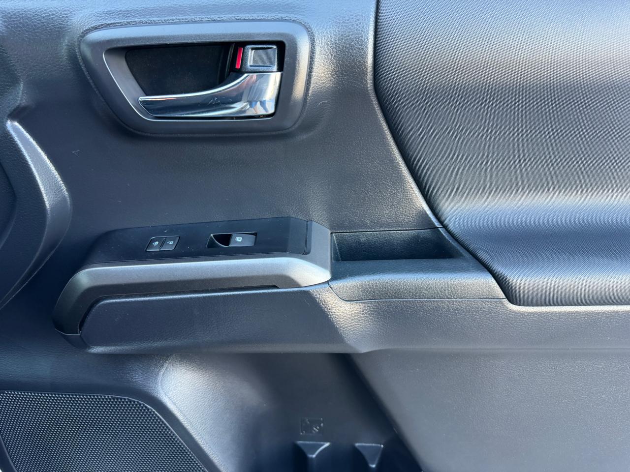 Toyota Tacoma 4WD TRD Off Road Double Cab 5' Bed AT (Natl) 2022