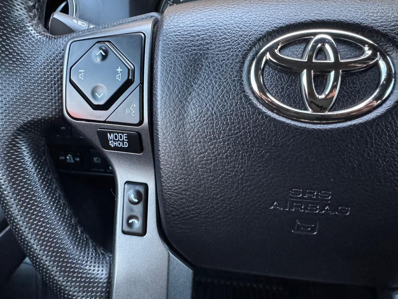 Toyota Tacoma 4WD TRD Off Road Double Cab 5' Bed AT (Natl) 2022