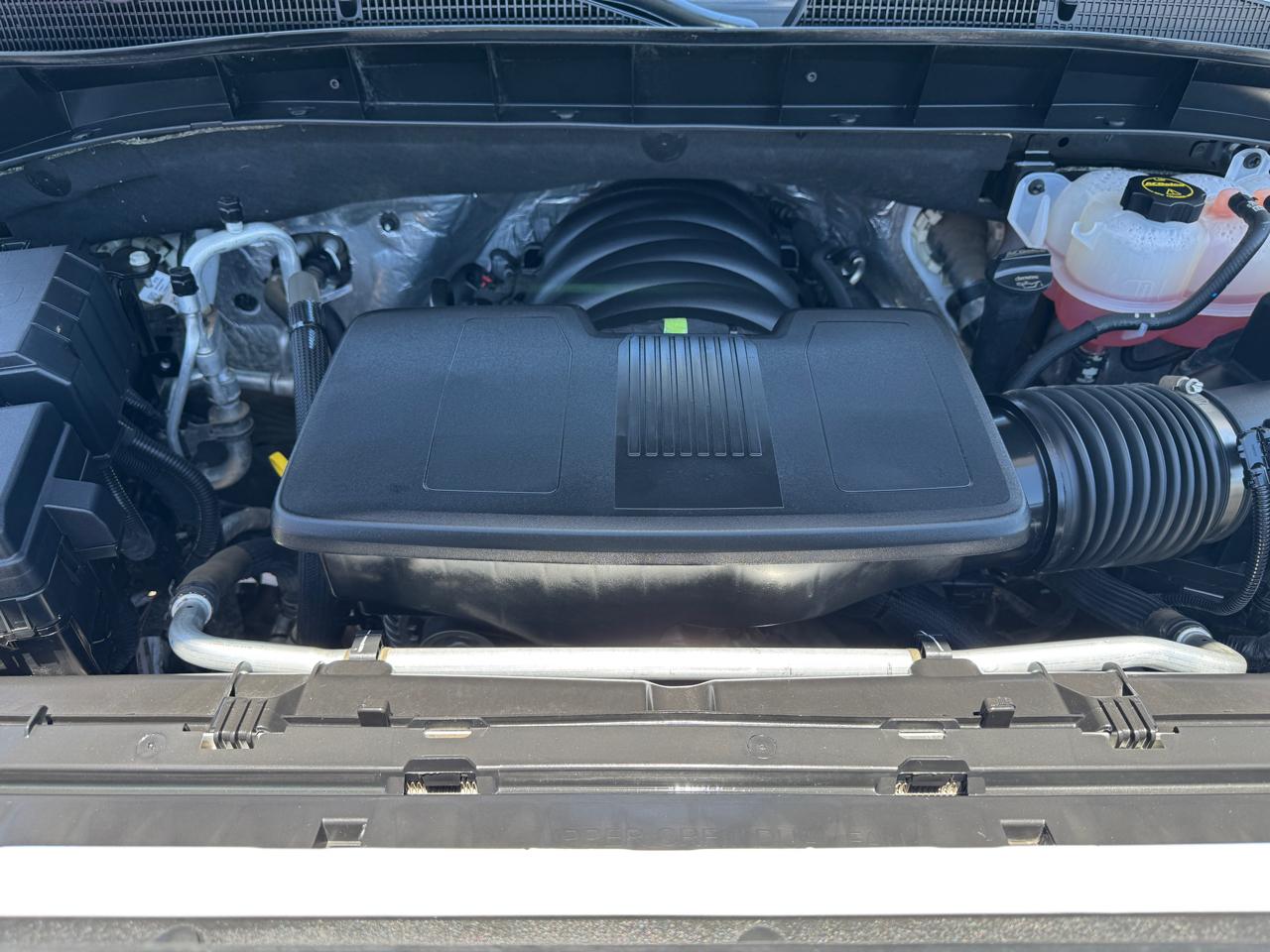 GMC Sierra 1500 4WD Crew Cab 147" SLE 2024
