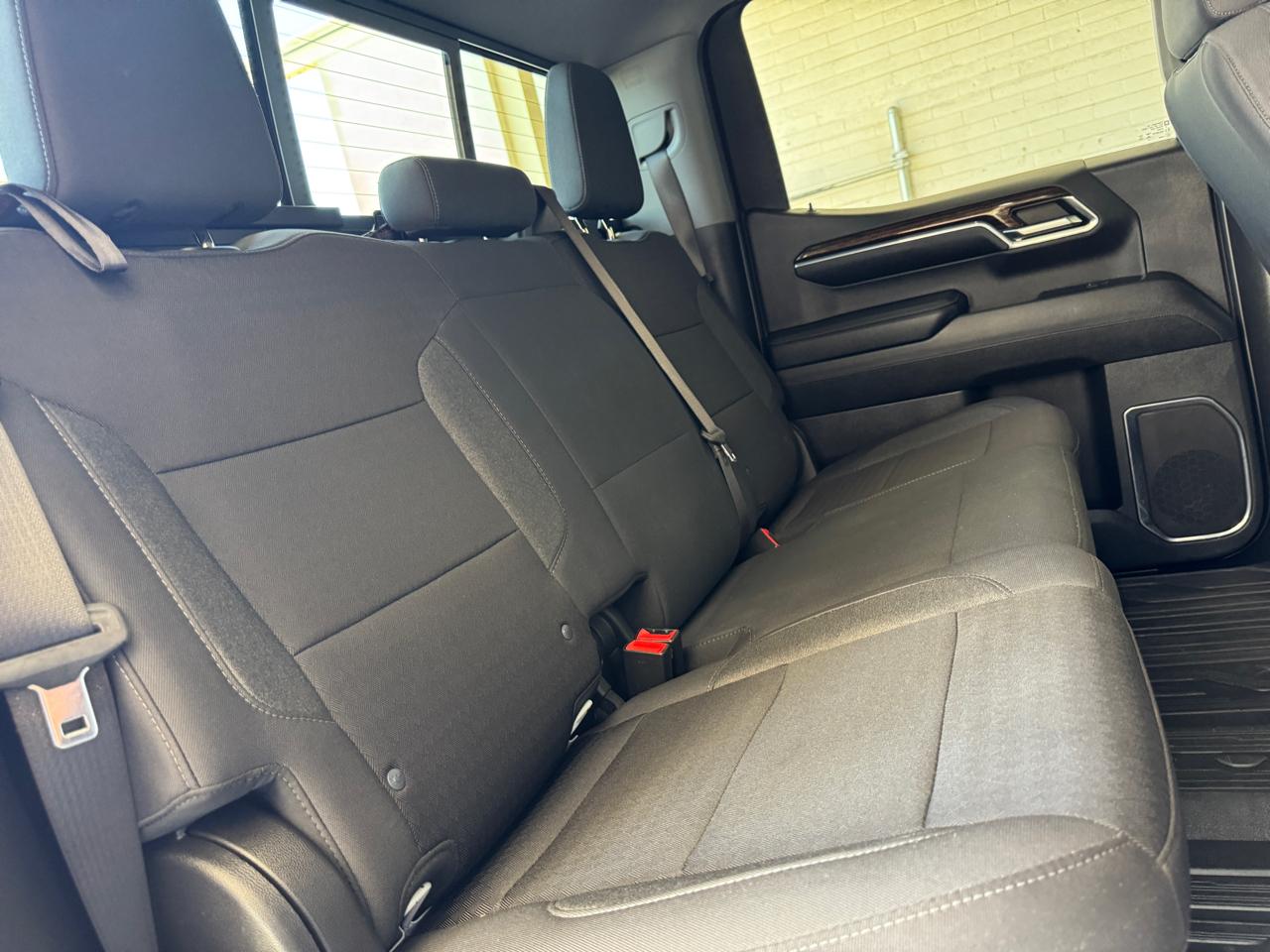 GMC Sierra 1500 4WD Crew Cab 147" SLE 2024