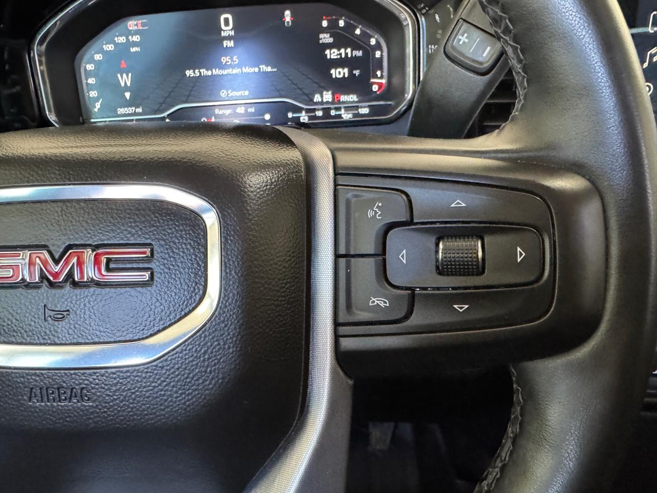 GMC Sierra 1500 4WD Crew Cab 147" SLE 2024