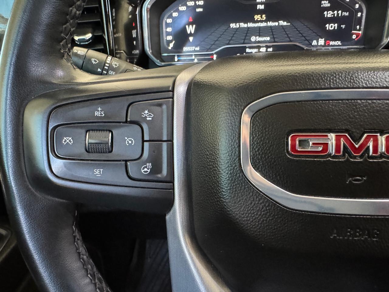 GMC Sierra 1500 4WD Crew Cab 147" SLE 2024
