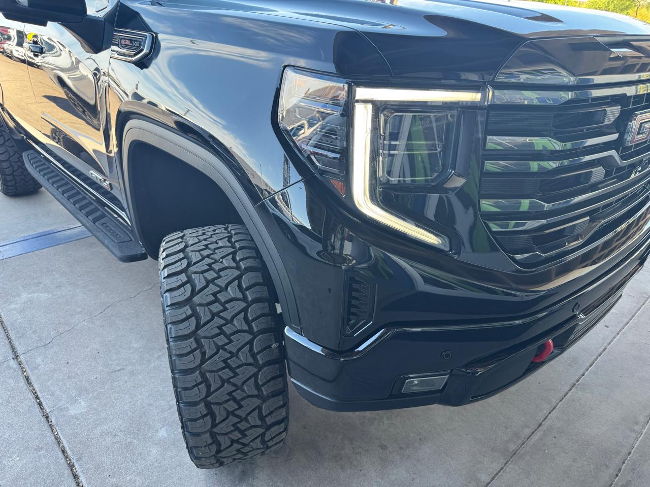 GMC Sierra 1500 4WD Crew Cab 147" AT4 2023