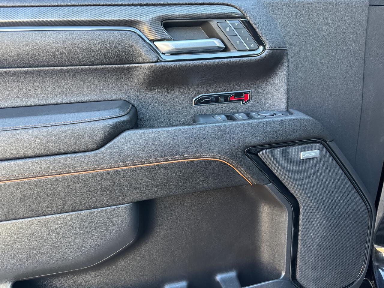 GMC Sierra 1500 4WD Crew Cab 147" AT4 2023