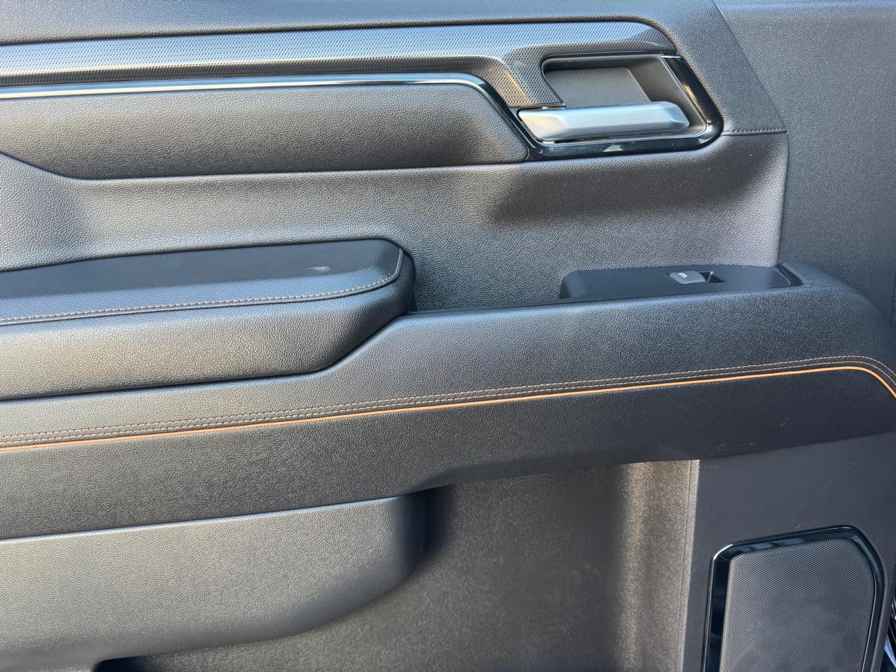 GMC Sierra 1500 4WD Crew Cab 147" AT4 2023