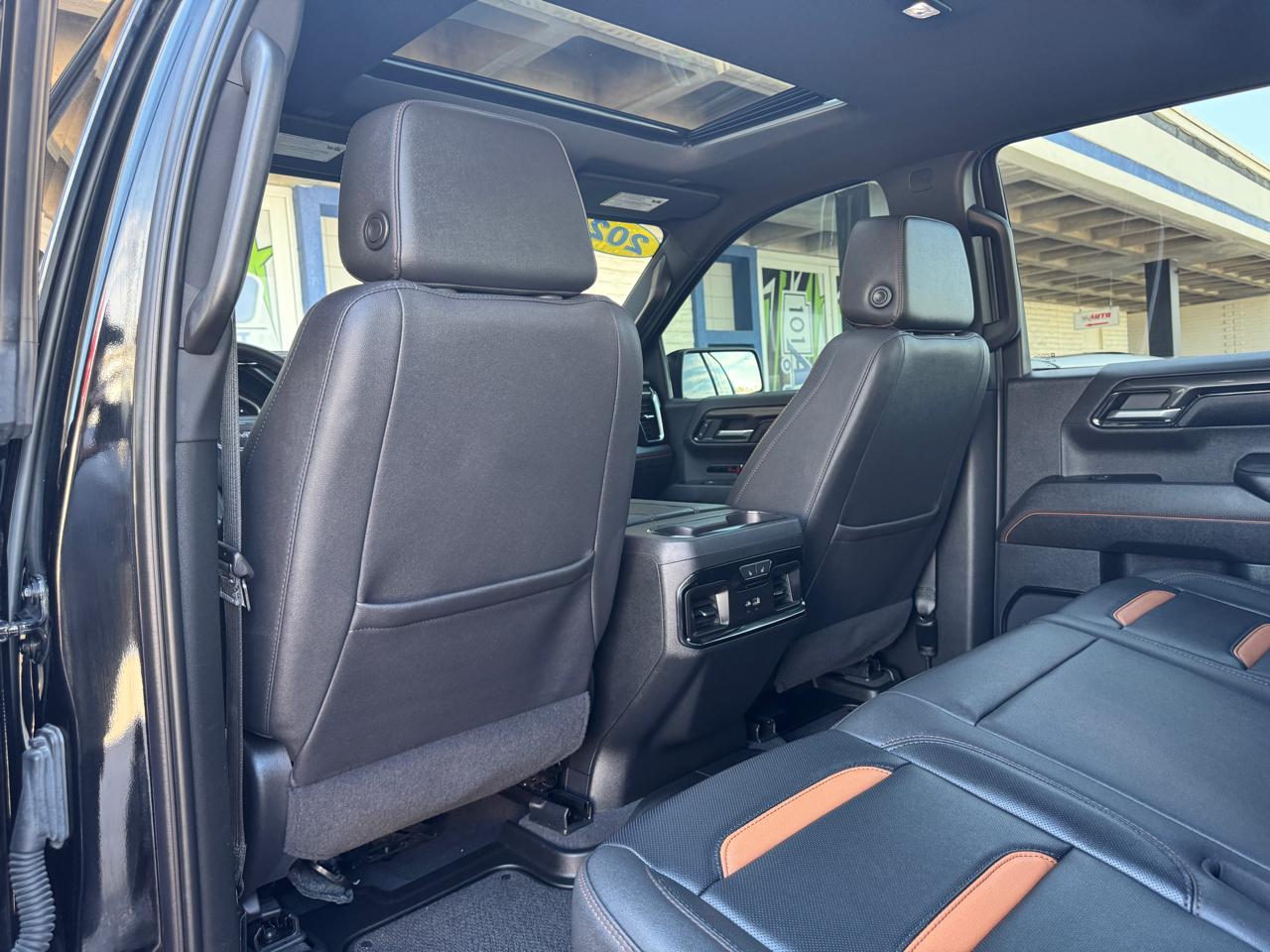 GMC Sierra 1500 4WD Crew Cab 147" AT4 2023