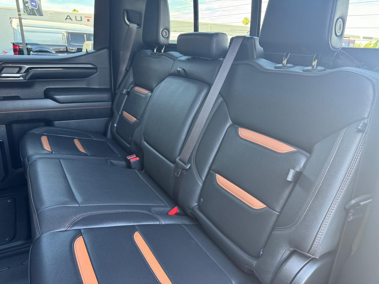 GMC Sierra 1500 4WD Crew Cab 147" AT4 2023