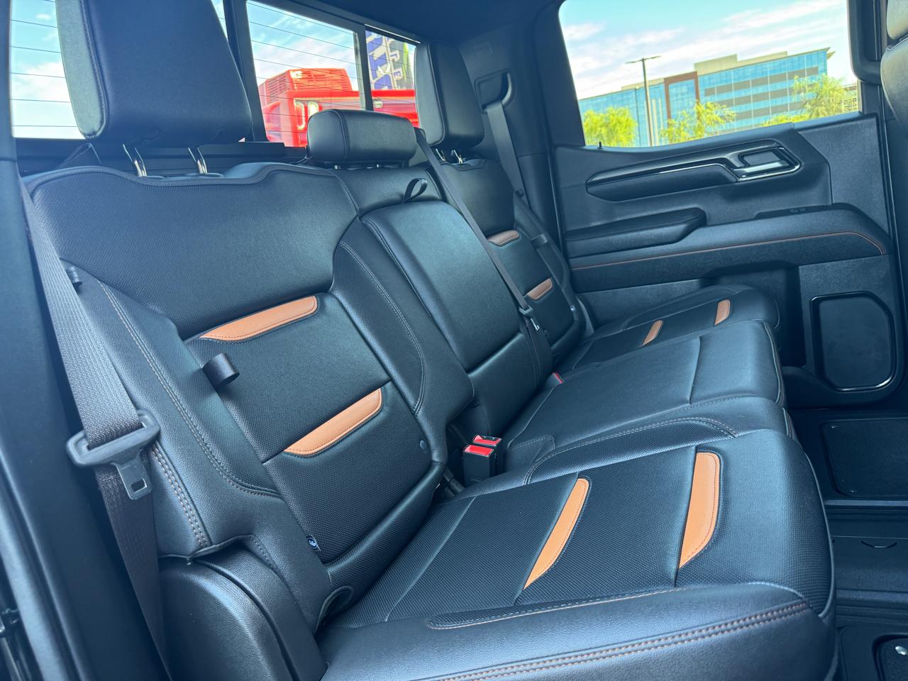 GMC Sierra 1500 4WD Crew Cab 147" AT4 2023