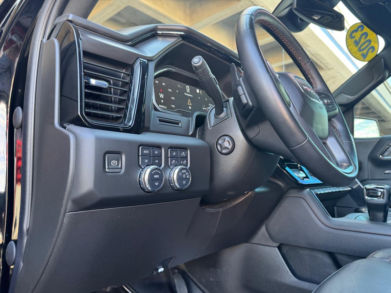 GMC Sierra 1500 4WD Crew Cab 147" AT4 2023