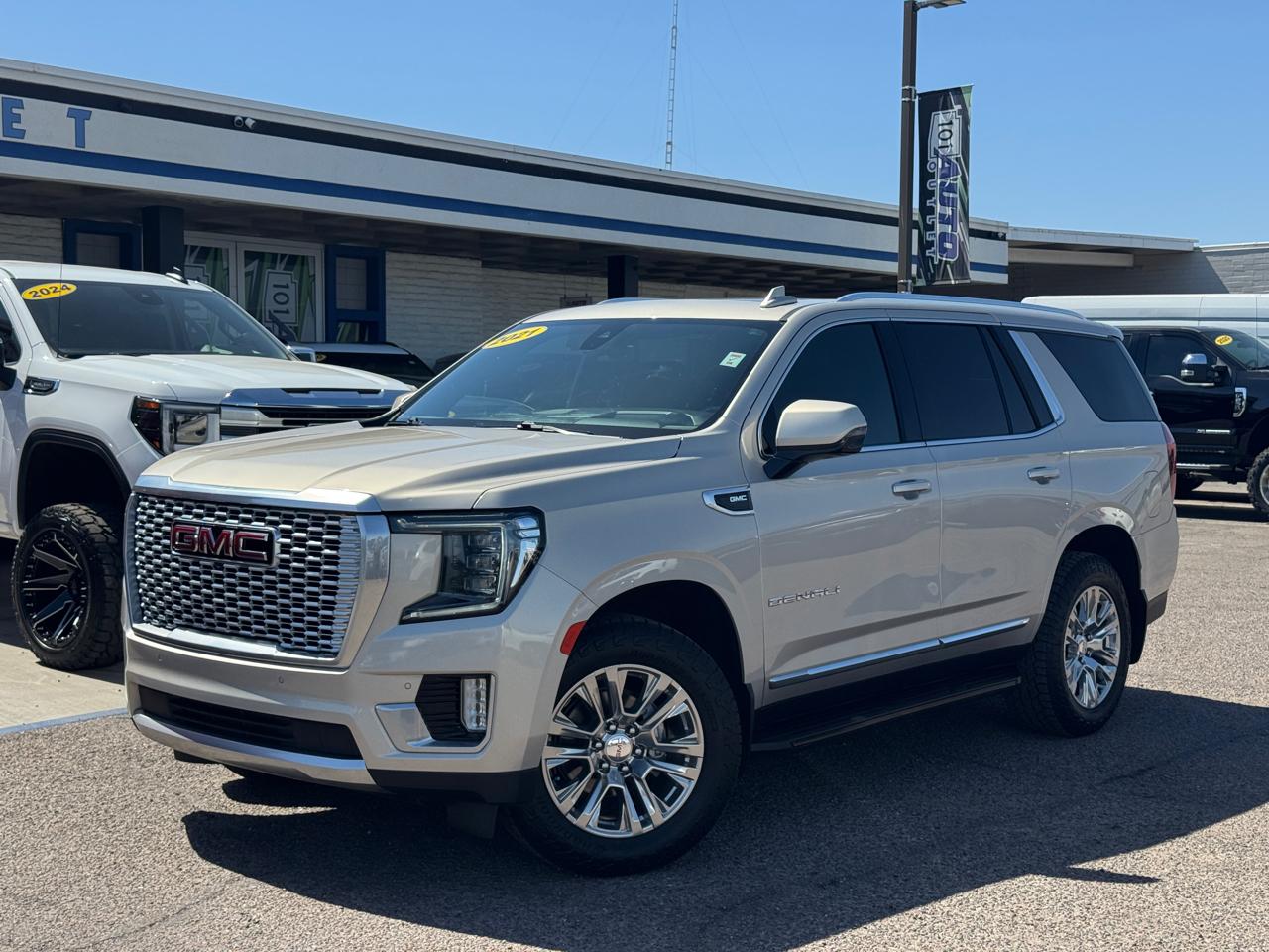 GMC Yukon 4WD 4dr Denali 2021