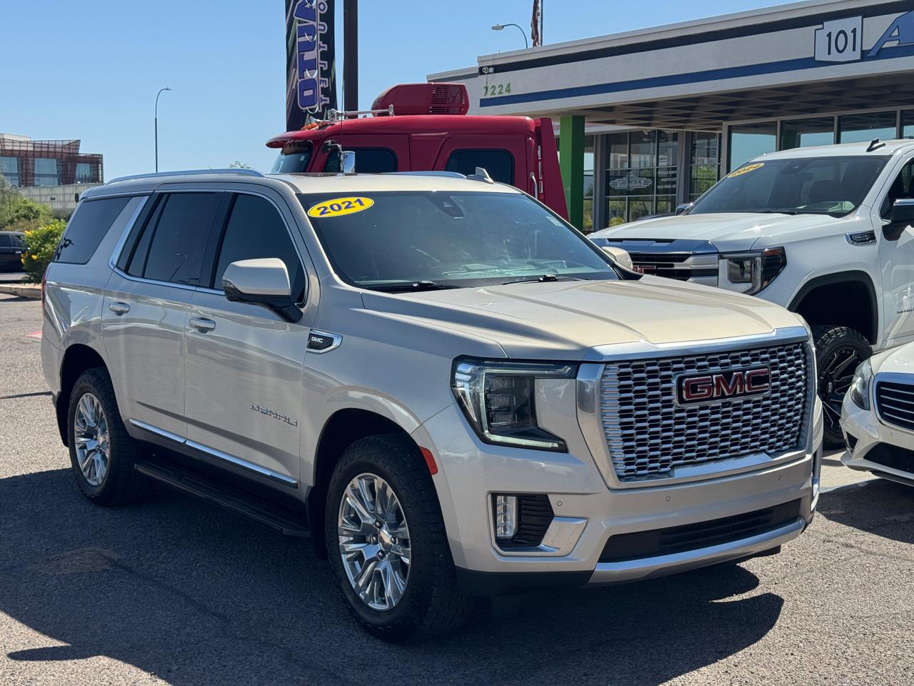 GMC Yukon 4WD 4dr Denali 2021