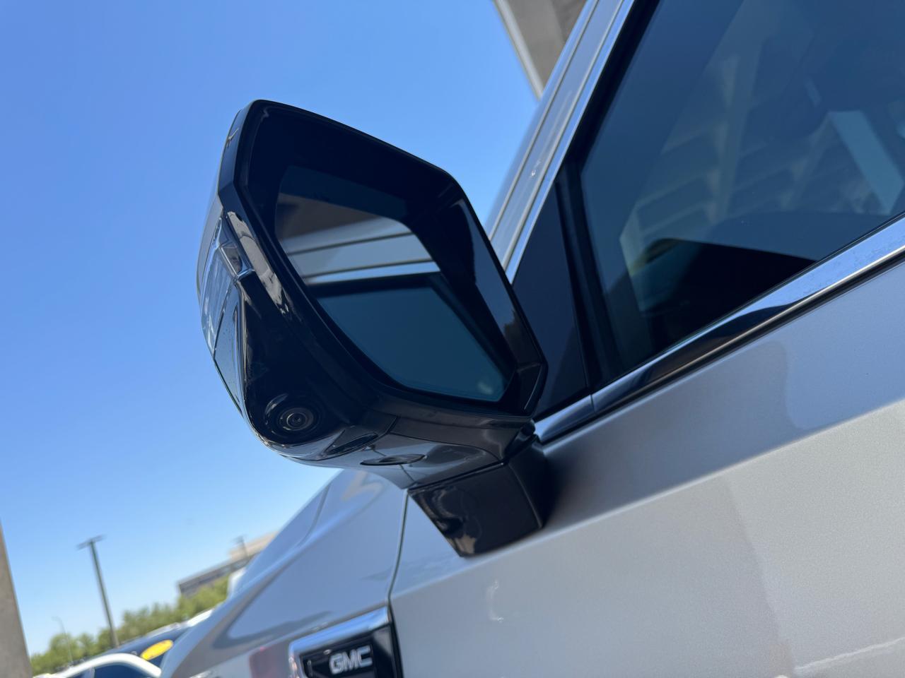 GMC Yukon 4WD 4dr Denali 2021