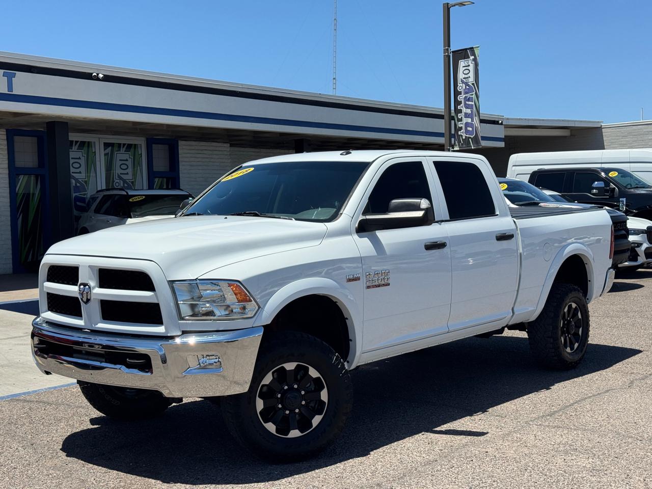 RAM 2500 Tradesman 4x4 Crew Cab 6'4" Box 2018