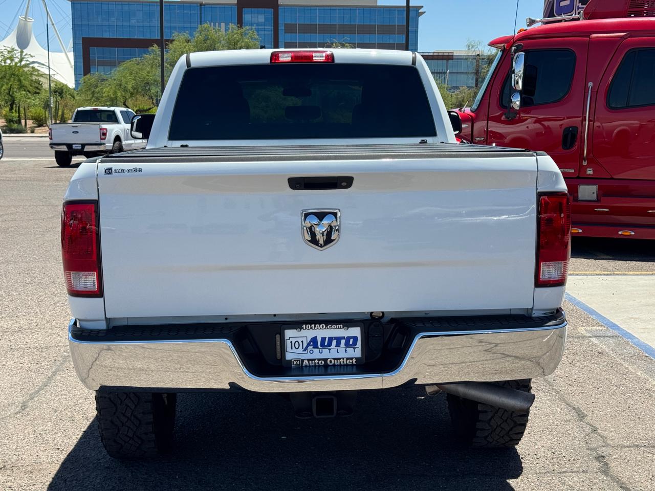 RAM 2500 Tradesman 4x4 Crew Cab 6'4" Box 2018