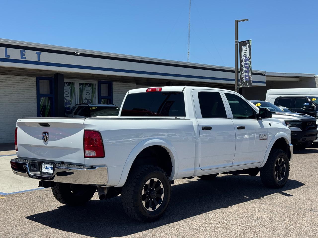 RAM 2500 Tradesman 4x4 Crew Cab 6'4" Box 2018