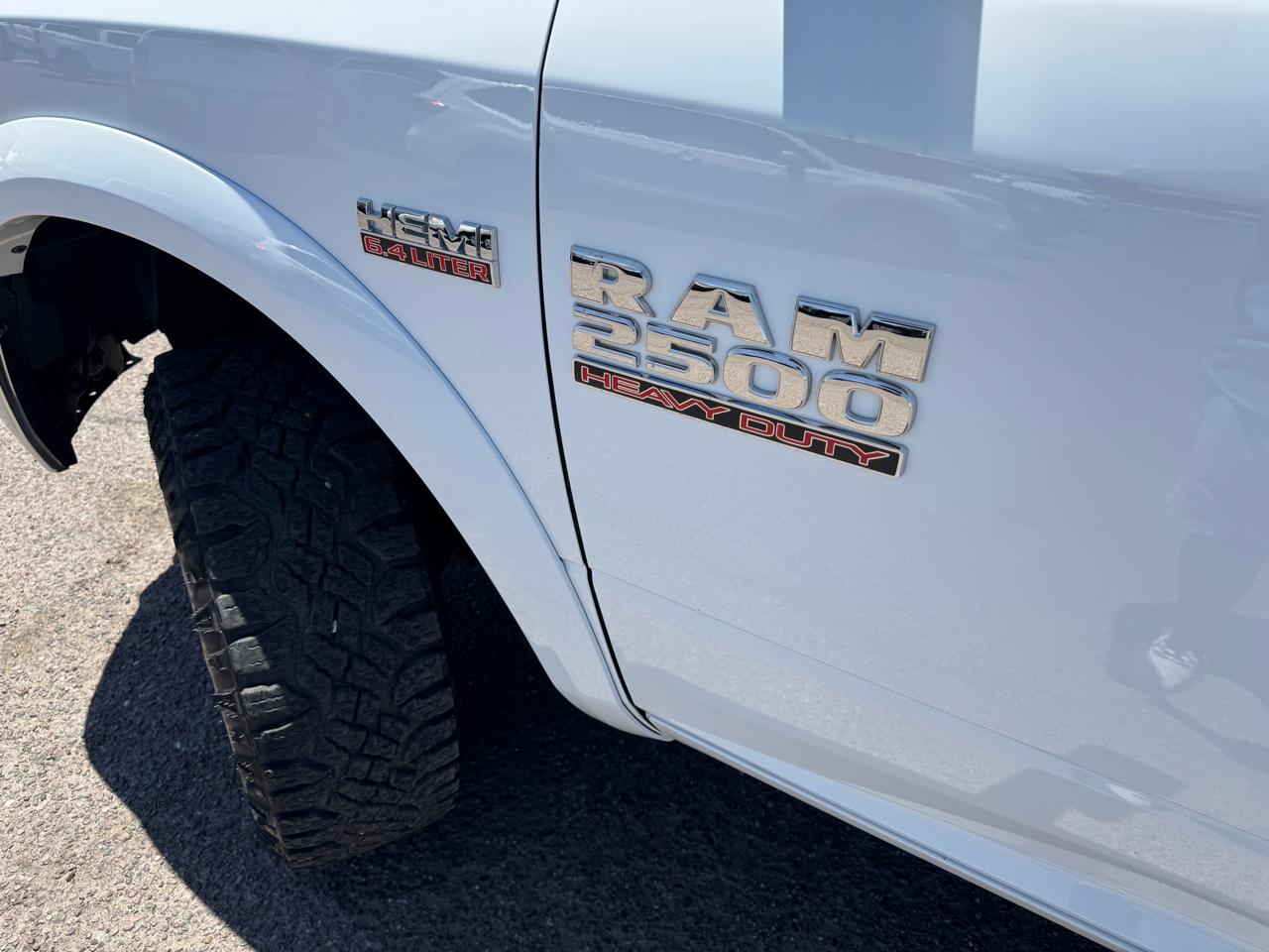 RAM 2500 Tradesman 4x4 Crew Cab 6'4" Box 2018