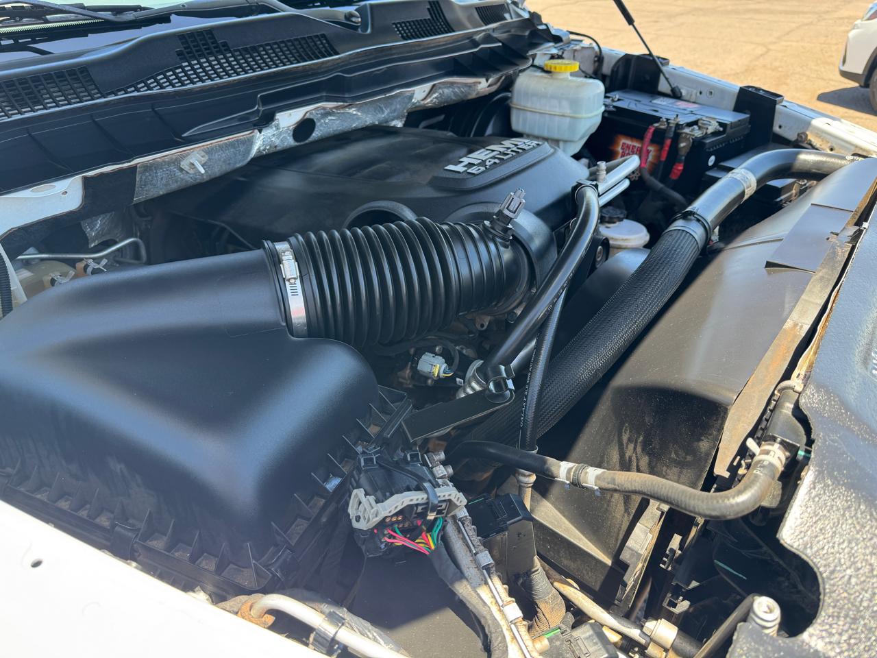 RAM 2500 Tradesman 4x4 Crew Cab 6'4" Box 2018