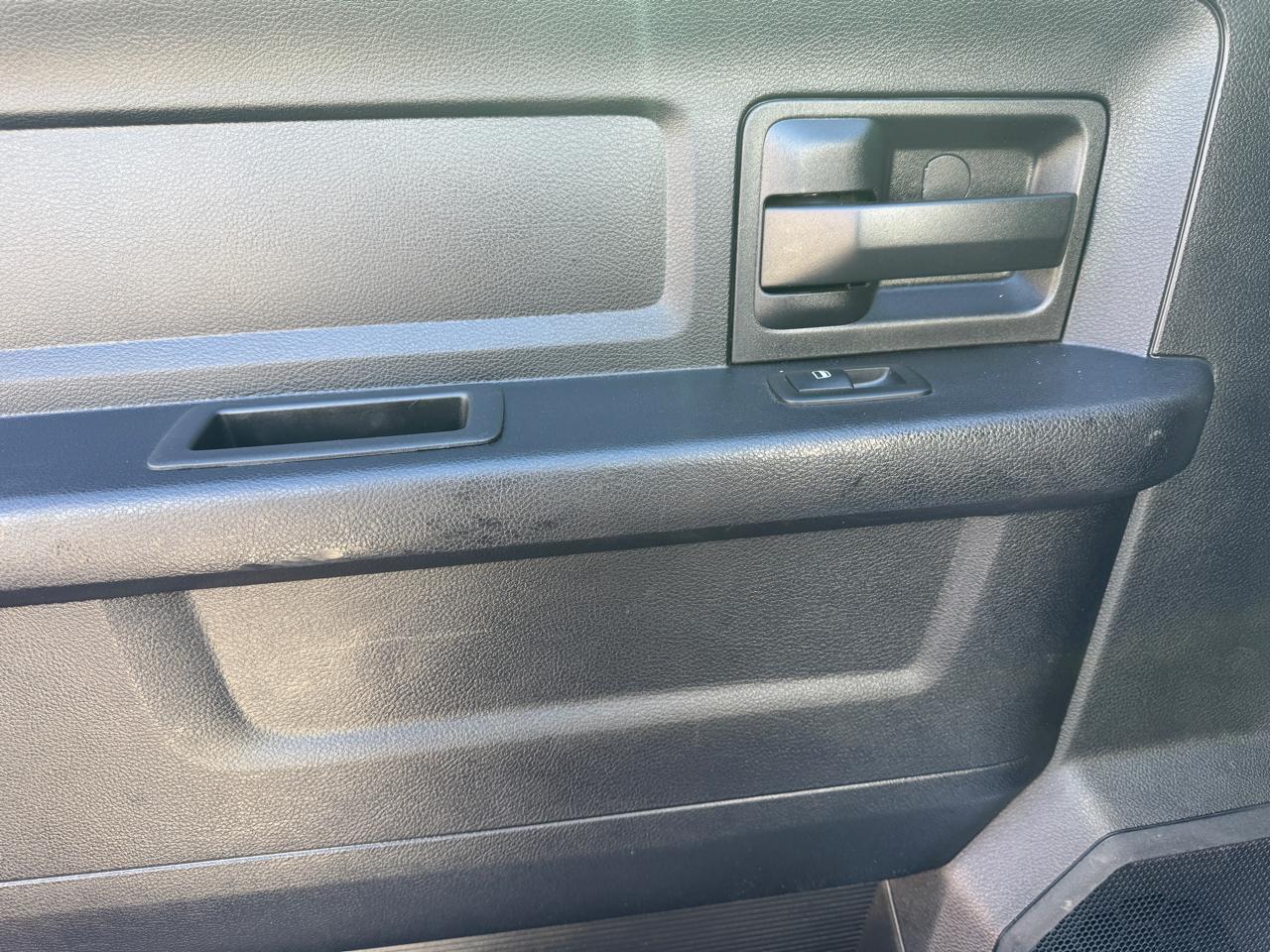 RAM 2500 Tradesman 4x4 Crew Cab 6'4" Box 2018